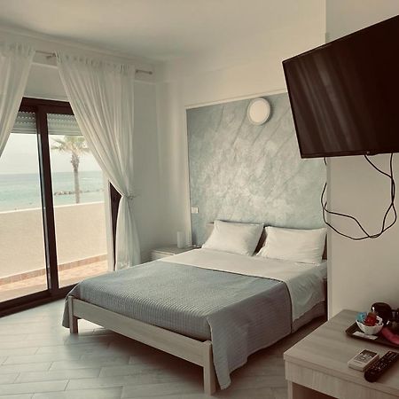 Carfagnini Rooms แตร์โมลิ ภายนอก รูปภาพ