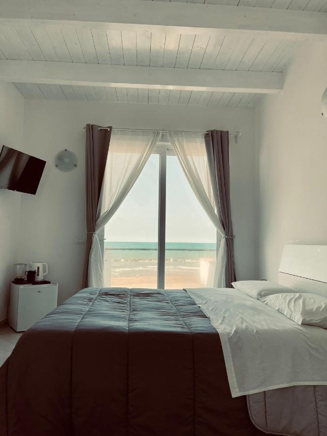 Carfagnini Rooms แตร์โมลิ ภายนอก รูปภาพ